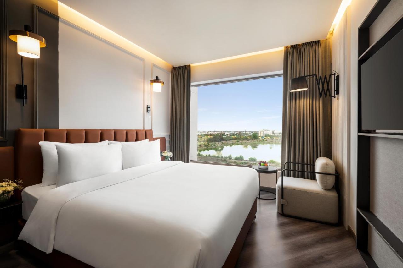 Ramada Encore By Wyndham Indore Nipania Exterior photo