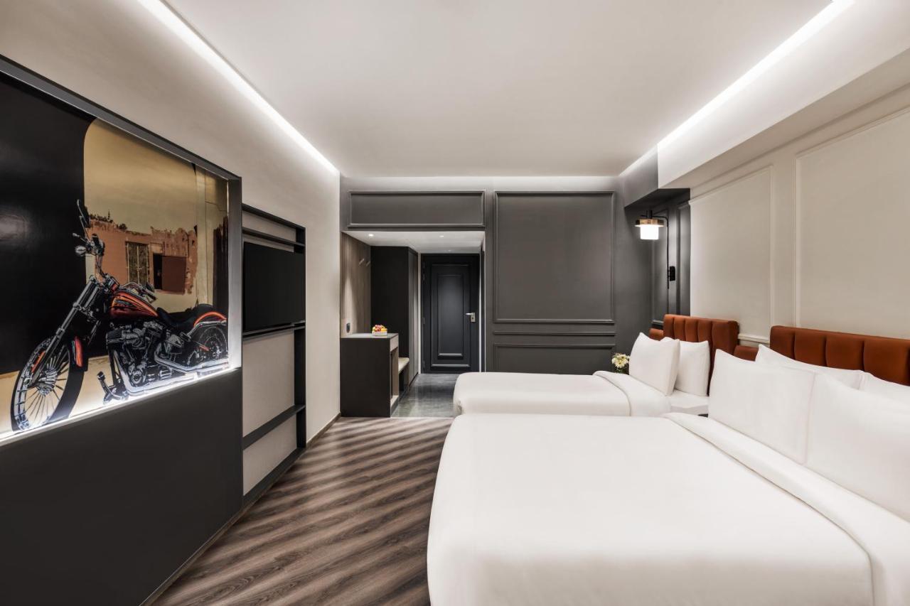 Ramada Encore By Wyndham Indore Nipania Exterior photo