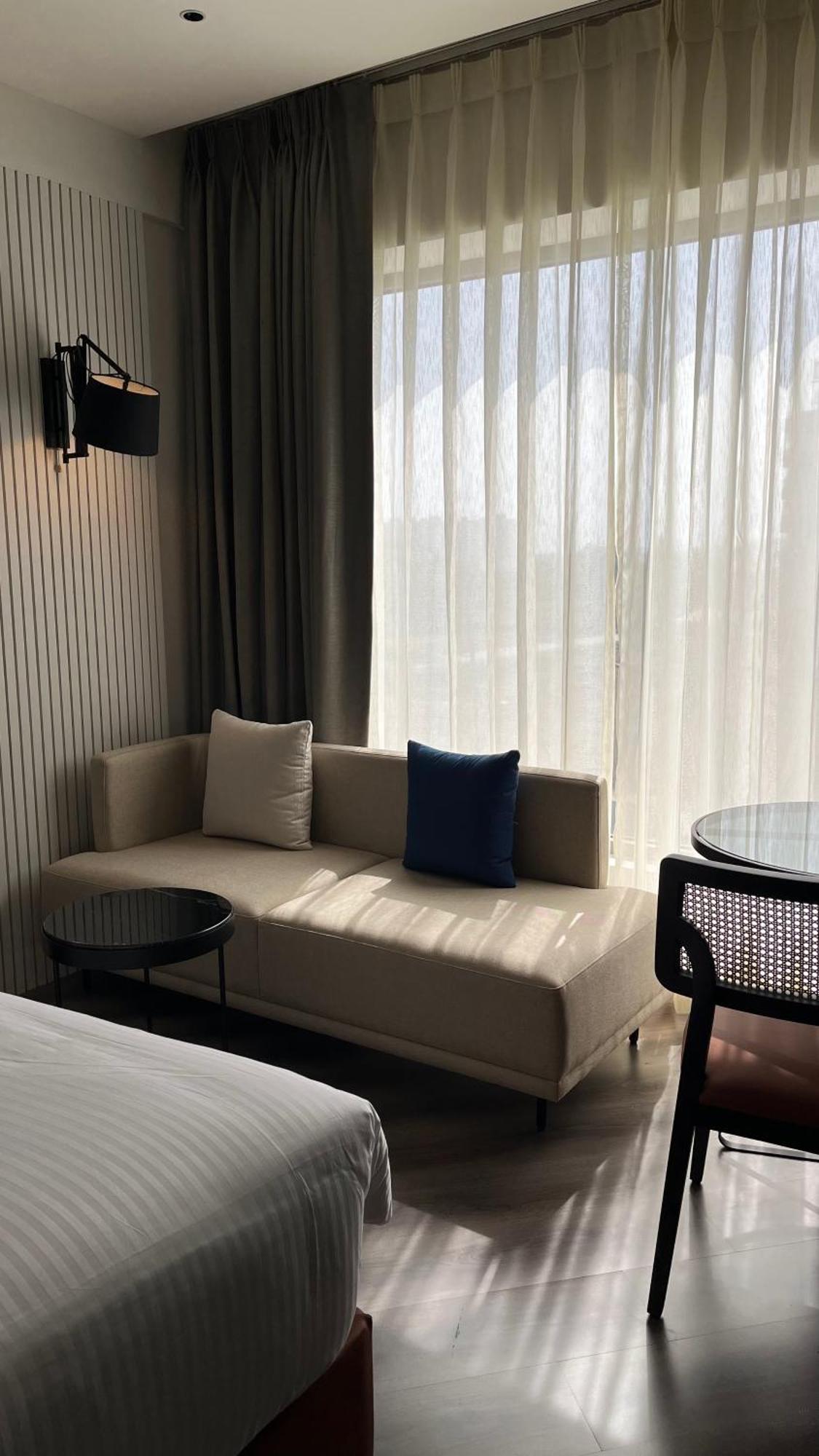 Ramada Encore By Wyndham Indore Nipania Exterior photo